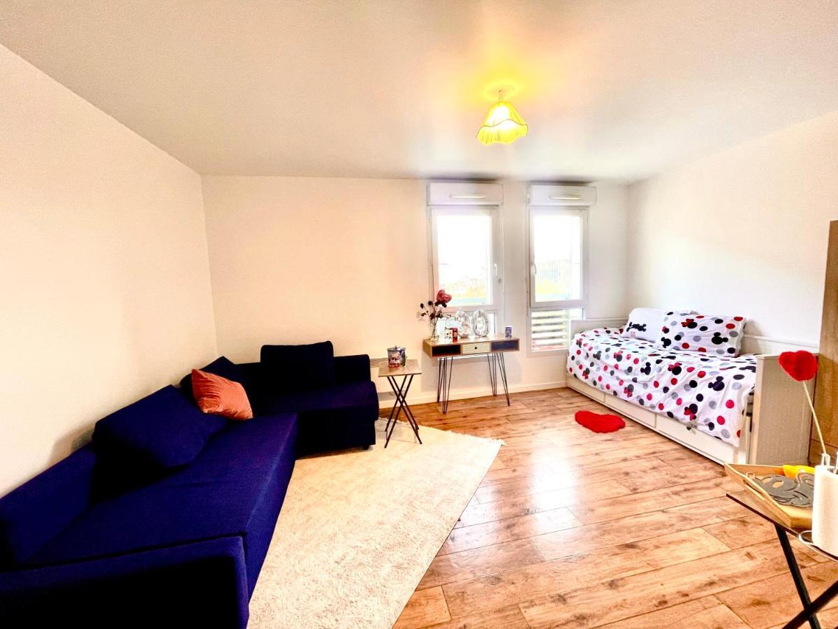 5 Min From Disneyland Cozy Retreat Apartment Montevrain Luaran gambar