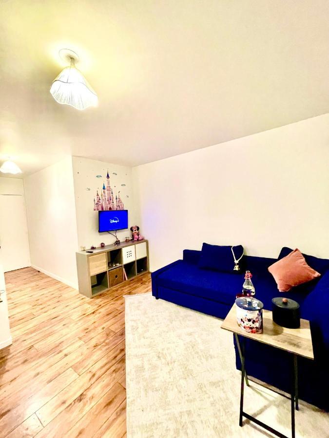 5 Min From Disneyland Cozy Retreat Apartment Montevrain Luaran gambar